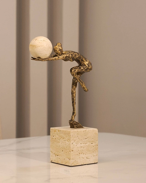 Escultura Mujer 1168