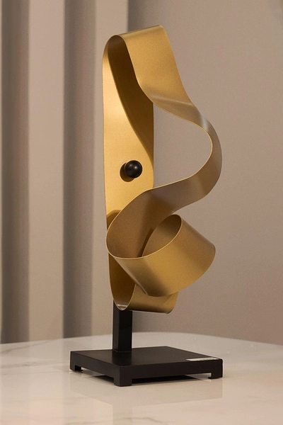 Escultura Cinta Dorada 1153